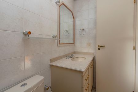 Apartamento para alugar com 178m², 4 quartos e 3 vagas Apartamento para alugar com 178m², 4 quartos e 3 vagasBanheiro da Suíte 3