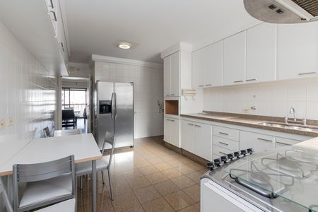 Apartamento para alugar com 178m², 4 quartos e 3 vagas Apartamento para alugar com 178m², 4 quartos e 3 vagasCozinha