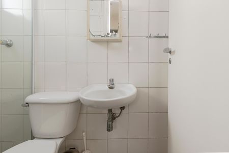 Apartamento para alugar com 178m², 4 quartos e 3 vagas Apartamento para alugar com 178m², 4 quartos e 3 vagasBanheiro de Serviço