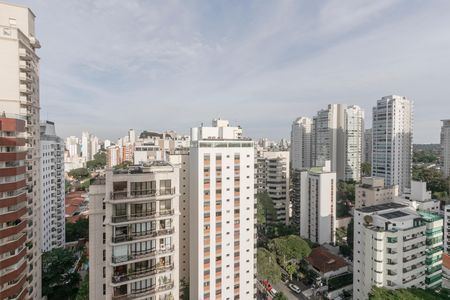 Apartamento para alugar com 178m², 4 quartos e 3 vagas Apartamento para alugar com 178m², 4 quartos e 3 vagasVista da Suíte 4