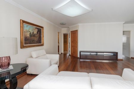 Apartamento para alugar com 178m², 4 quartos e 3 vagas Apartamento para alugar com 178m², 4 quartos e 3 vagasSala