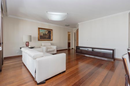 Apartamento para alugar com 178m², 4 quartos e 3 vagas Apartamento para alugar com 178m², 4 quartos e 3 vagasSala