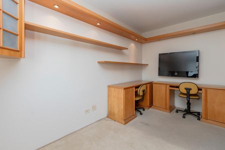 Apartamento para alugar com 178m², 4 quartos e 3 vagas Apartamento para alugar com 178m², 4 quartos e 3 vagasSuíte 2