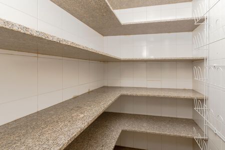 Apartamento para alugar com 178m², 4 quartos e 3 vagas Apartamento para alugar com 178m², 4 quartos e 3 vagasDespensa