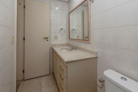 Apartamento para alugar com 178m², 4 quartos e 3 vagas Apartamento para alugar com 178m², 4 quartos e 3 vagasBanheiro da Suíte 2