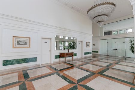 Apartamento para alugar com 178m², 4 quartos e 3 vagas Apartamento para alugar com 178m², 4 quartos e 3 vagasHall de Entrada