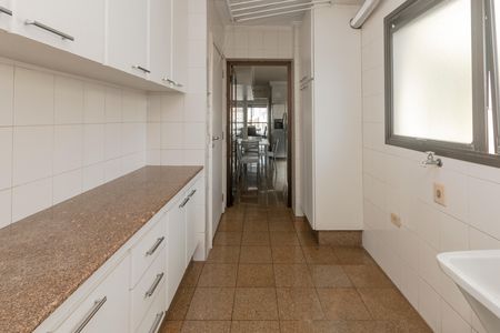 Apartamento para alugar com 178m², 4 quartos e 3 vagas Apartamento para alugar com 178m², 4 quartos e 3 vagasÁrea de Serviço