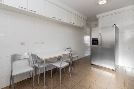 Apartamento para alugar com 178m², 4 quartos e 3 vagas Apartamento para alugar com 178m², 4 quartos e 3 vagasCozinha