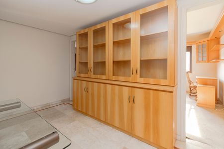 Apartamento para alugar com 178m², 4 quartos e 3 vagas Apartamento para alugar com 178m², 4 quartos e 3 vagasHall das Suítes