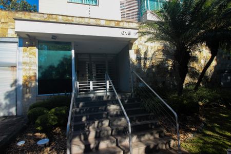Apartamento à venda com 89m², 2 quartos e 1 vaga Apartamento à venda com 89m², 2 quartos e 1 vagaFachada e portaria