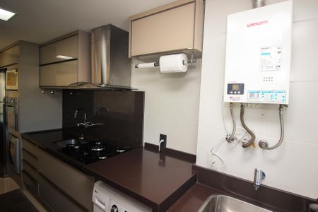 Apartamento à venda com 89m², 2 quartos e 1 vaga Apartamento à venda com 89m², 2 quartos e 1 vagaCozinha e Área de Serviço