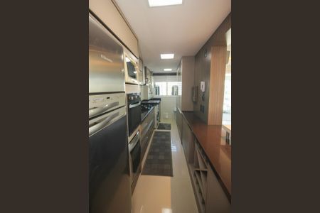 Apartamento à venda com 89m², 2 quartos e 1 vaga Apartamento à venda com 89m², 2 quartos e 1 vagaCozinha e Área de Serviço