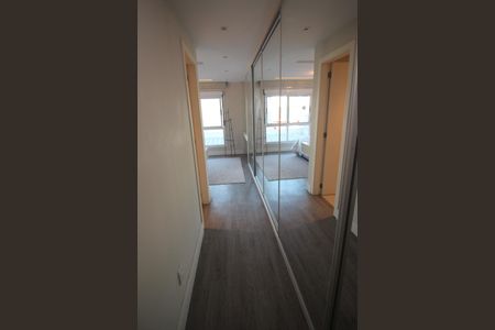 Apartamento à venda com 89m², 2 quartos e 1 vaga Apartamento à venda com 89m², 2 quartos e 1 vagaCorredor da suíte