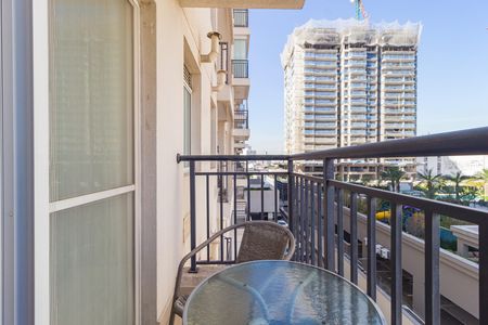 Apartamento para alugar com 52m², 2 quartos e 1 vaga Apartamento para alugar com 52m², 2 quartos e 1 vagaVaranda