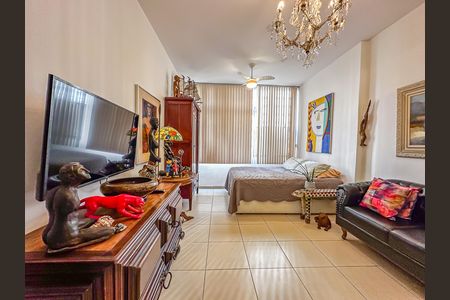 Studio à venda com 32m², 1 quarto e sem vaga