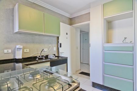 Apartamento à venda com 97m², 3 quartos e 2 vagas Apartamento à venda com 97m², 3 quartos e 2 vagasCozinha
