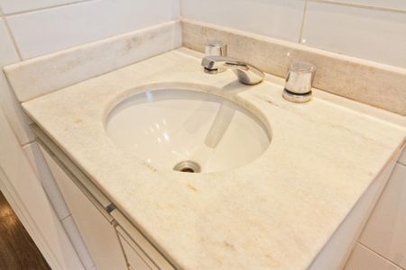 Apartamento à venda com 97m², 3 quartos e 2 vagas Apartamento à venda com 97m², 3 quartos e 2 vagasBanheiro da Suíte