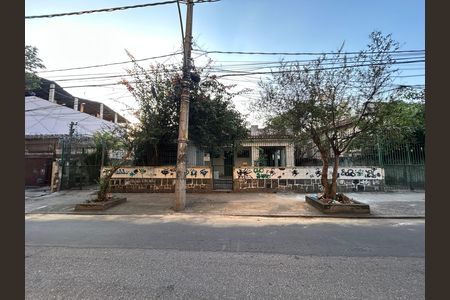 Casa à venda com 250m², 4 quartos e 2 vagas