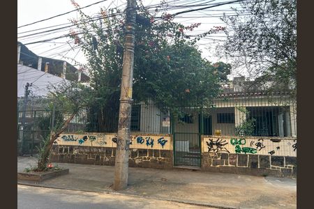 Casa à venda com 250m², 4 quartos e 2 vagas