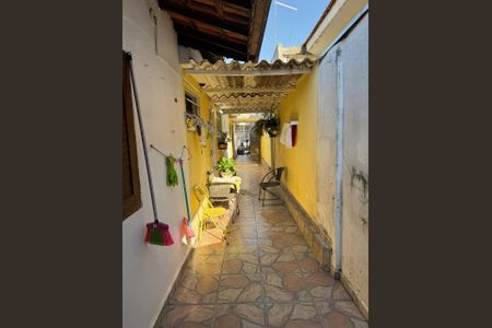Casa à venda com 125m², 2 quartos e 2 vagas Casa à venda com 125m², 2 quartos e 2 vagasCORREDOR EXTERNO