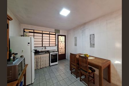 Cozinha de casa à venda com 4 quartos, 215m² em Chora Menino, São Paulo