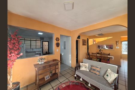 Sala de casa à venda com 4 quartos, 215m² em Chora Menino, São Paulo