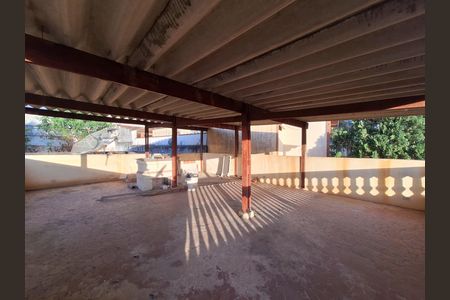 Varanda de casa à venda com 4 quartos, 215m² em Chora Menino, São Paulo