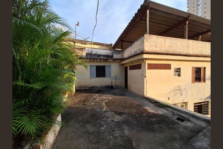 Quintal de casa à venda com 4 quartos, 215m² em Chora Menino, São Paulo