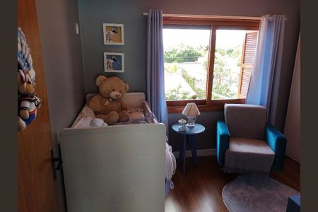 Casa à venda com 350m², 3 quartos e 3 vagas Casa à venda com 350m², 3 quartos e 3 vagasQuarto