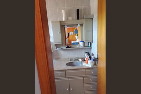 Casa à venda com 350m², 3 quartos e 3 vagas Casa à venda com 350m², 3 quartos e 3 vagasBanheiro