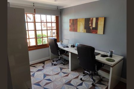 Casa à venda com 350m², 3 quartos e 3 vagas Casa à venda com 350m², 3 quartos e 3 vagasQuarto