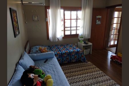 Casa à venda com 350m², 3 quartos e 3 vagas Casa à venda com 350m², 3 quartos e 3 vagasQuarto