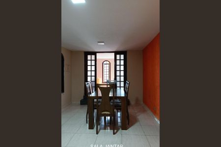 Casa à venda com 347m², 5 quartos e 2 vagas Casa à venda com 347m², 5 quartos e 2 vagasFoto 39