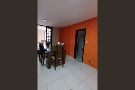 Casa à venda com 347m², 5 quartos e 2 vagas Casa à venda com 347m², 5 quartos e 2 vagasFoto 43
