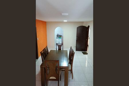 Casa à venda com 347m², 5 quartos e 2 vagas Casa à venda com 347m², 5 quartos e 2 vagasFoto 40
