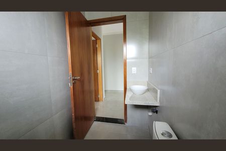 Casa para alugar com 80m², 2 quartos e 2 vagas Casa para alugar com 80m², 2 quartos e 2 vagasBanheiro