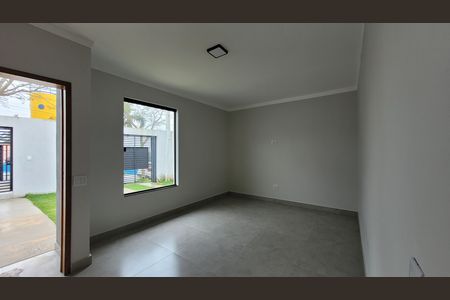 Sala de casa para alugar com 2 quartos, 80m² em Jardim Odete, Itaquaquecetuba