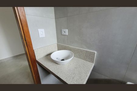 Casa para alugar com 80m², 2 quartos e 2 vagas Casa para alugar com 80m², 2 quartos e 2 vagasBanheiro