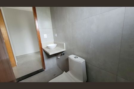 Casa para alugar com 80m², 2 quartos e 2 vagas Casa para alugar com 80m², 2 quartos e 2 vagasBanheiro