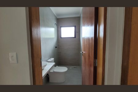 Casa para alugar com 80m², 2 quartos e 2 vagas Casa para alugar com 80m², 2 quartos e 2 vagasBanheiro