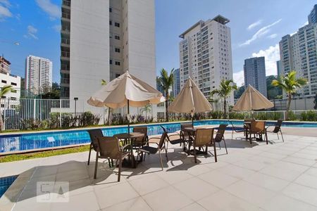 Apartamento para alugar com 85m², 2 quartos e 1 vaga Apartamento para alugar com 85m², 2 quartos e 1 vagaPiscina