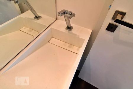 Apartamento para alugar com 85m², 2 quartos e 1 vaga Apartamento para alugar com 85m², 2 quartos e 1 vagaBanheiro
