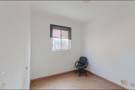 Casa à venda com 167m², 2 quartos e 2 vagas Casa à venda com 167m², 2 quartos e 2 vagasQuarto