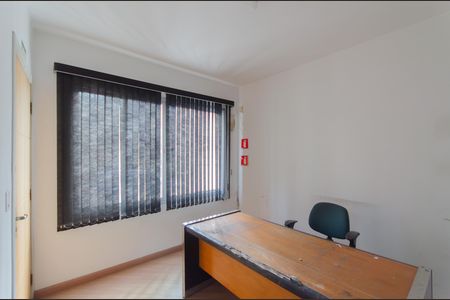 Casa à venda com 167m², 2 quartos e 2 vagas Casa à venda com 167m², 2 quartos e 2 vagasSala