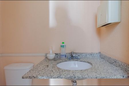 Casa à venda com 167m², 2 quartos e 2 vagas Casa à venda com 167m², 2 quartos e 2 vagasBanheiro 2
