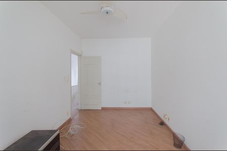 Casa à venda com 167m², 2 quartos e 2 vagas Casa à venda com 167m², 2 quartos e 2 vagasSuíte