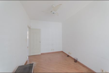 Casa à venda com 167m², 2 quartos e 2 vagas Casa à venda com 167m², 2 quartos e 2 vagasSuíte