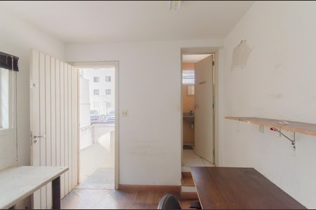 Casa à venda com 167m², 2 quartos e 2 vagas Casa à venda com 167m², 2 quartos e 2 vagasCozinha