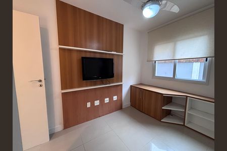 Casa de condomínio à venda com 240m², 4 quartos e 2 vagasQuarto 1