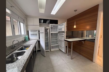 Casa de condomínio à venda com 240m², 4 quartos e 2 vagasCozinha